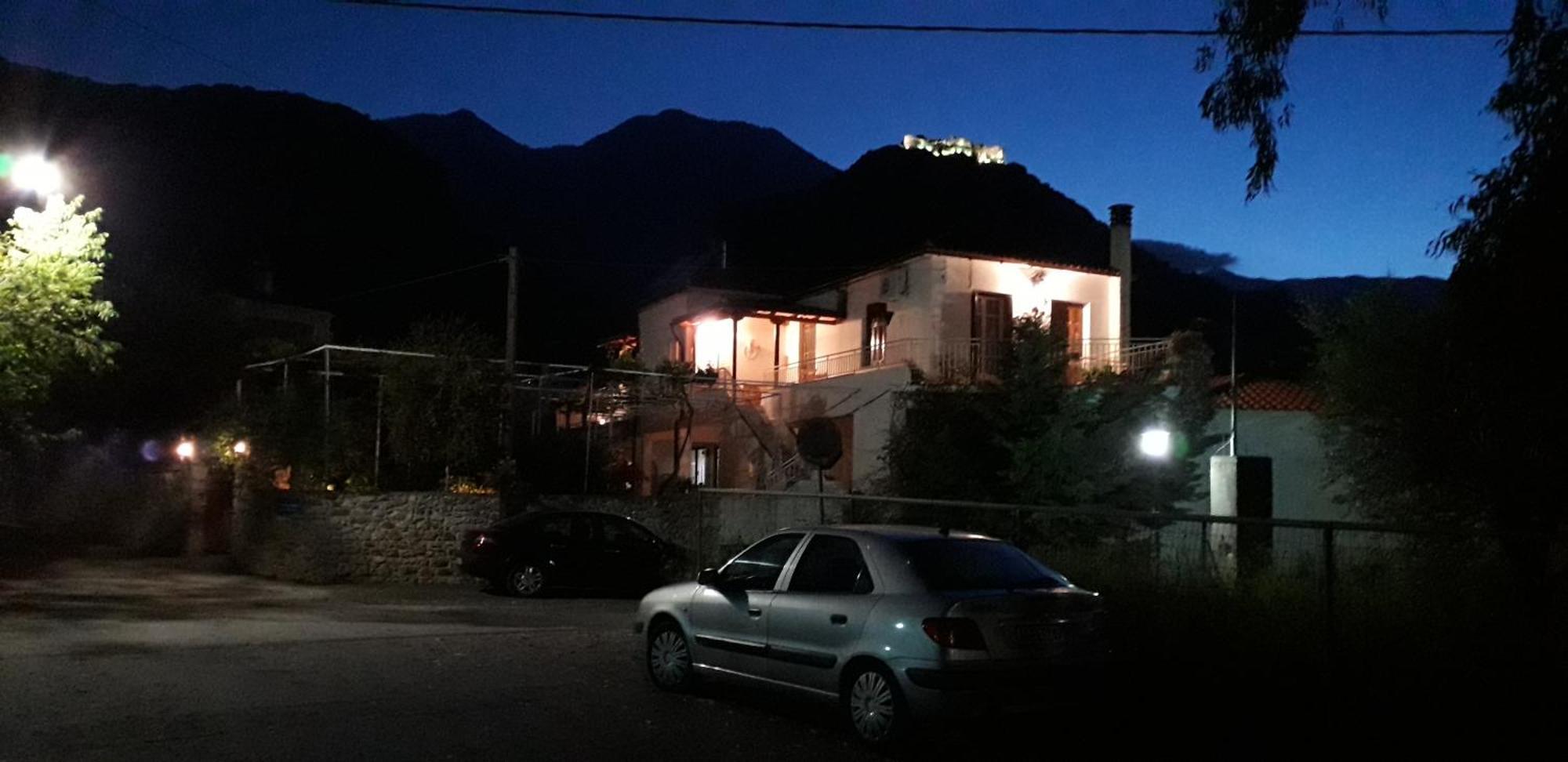 Art Flowers And Culture Mystras Bagian luar foto